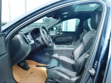 VOLVO XC60 T8 AWD Plus Black Edition