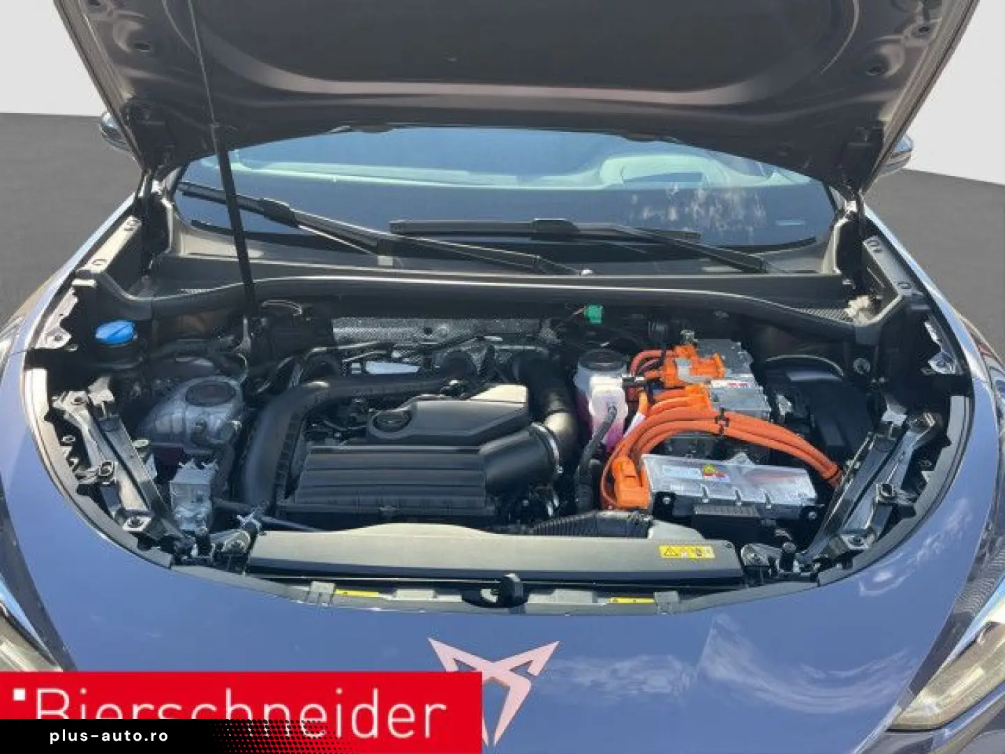 CUPRA Terramar 1.5 e-Hybrid VZ PANO ULTRA MATRIX SENNH