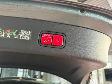 MERCEDES-BENZ GLC 300 de 4M AMG PLUS  Night  HuD  DI…