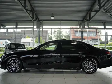 MERCEDES-BENZ S 450 d 4M L AMG Line  21 Pano Chauffeur MwSt
