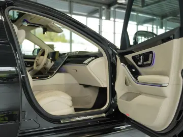 MERCEDES-BENZ S 450 d 4M L AMG Line  21 Pano Chauffeur MwSt