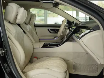 MERCEDES-BENZ S 450 d 4M L AMG Line  21 Pano Chauffeur MwSt