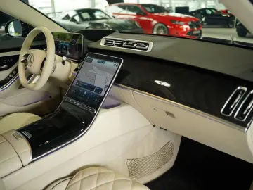 MERCEDES-BENZ S 450 d 4M L AMG Line  21 Pano Chauffeur MwSt