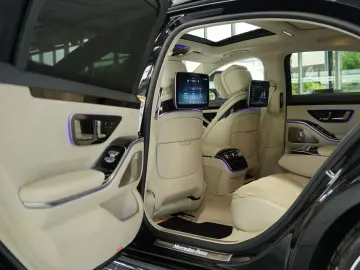 MERCEDES-BENZ S 450 d 4M L AMG Line  21 Pano Chauffeur MwSt