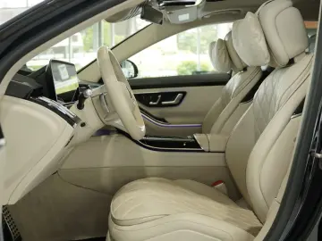 MERCEDES-BENZ S 450 d 4M L AMG Line  21 Pano Chauffeur MwSt