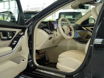 MERCEDES-BENZ S 450 d 4M L AMG Line  21 Pano Chauffeur MwSt
