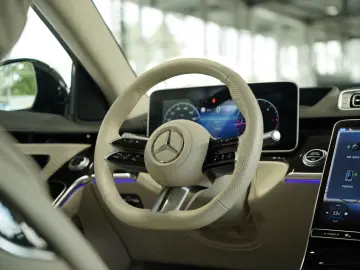 MERCEDES-BENZ S 450 d 4M L AMG Line  21 Pano Chauffeur MwSt