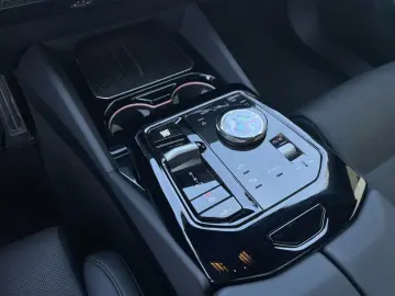 BMW 520i Sedan M Sport 360 Ventilation Pano