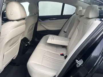BMW 520d Lim Luxury Line SCHIEBEDACH KAMERA LEDER