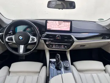 BMW 520d Lim Luxury Line SCHIEBEDACH KAMERA LEDER