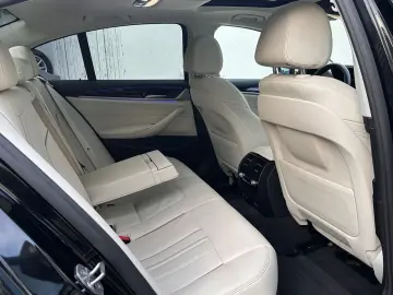 BMW 520d Lim Luxury Line SCHIEBEDACH KAMERA LEDER