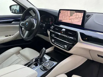 BMW 520d Lim Luxury Line SCHIEBEDACH KAMERA LEDER