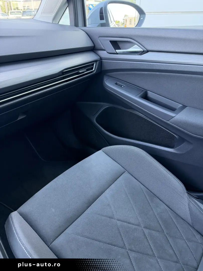 Volkswagen GOLF Hatchback 2021