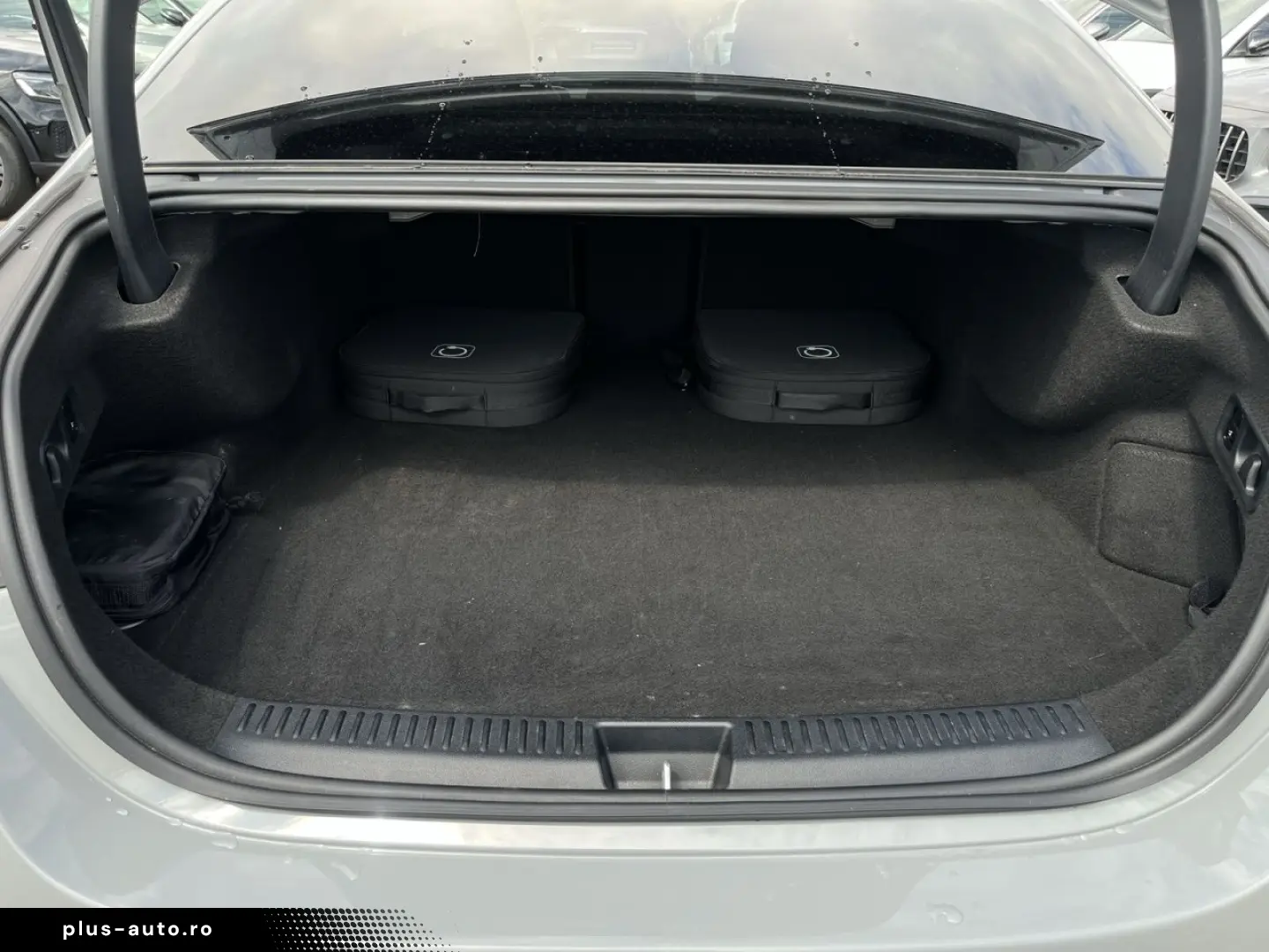 MERCEDES-BENZ E 400 e 4M Limousine AMG BURM NIGHT AI&hellip;