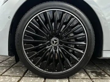 MERCEDES-BENZ E 400 e 4M Limousine AMG BURM NIGHT AI…