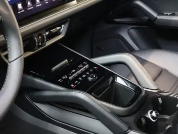 Porsche Cayenne Black Edition!;InnoDrive