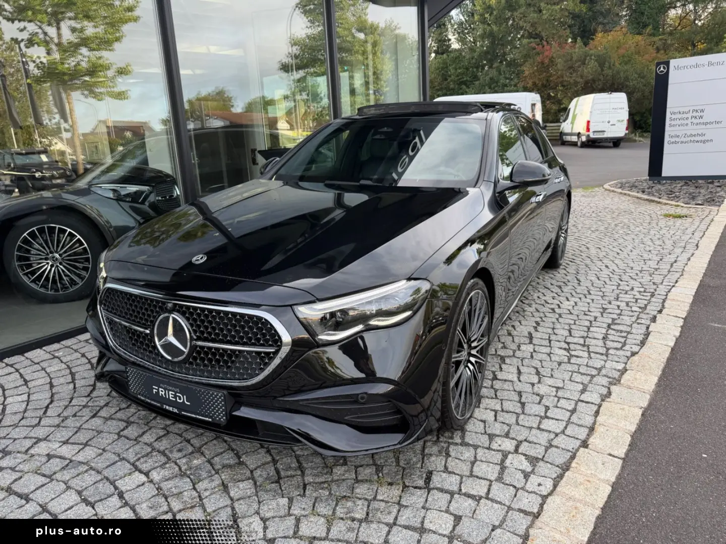 MERCEDES-BENZ E 220d AMG  NAPPA  SUPER  PANO  Head-up  STH.