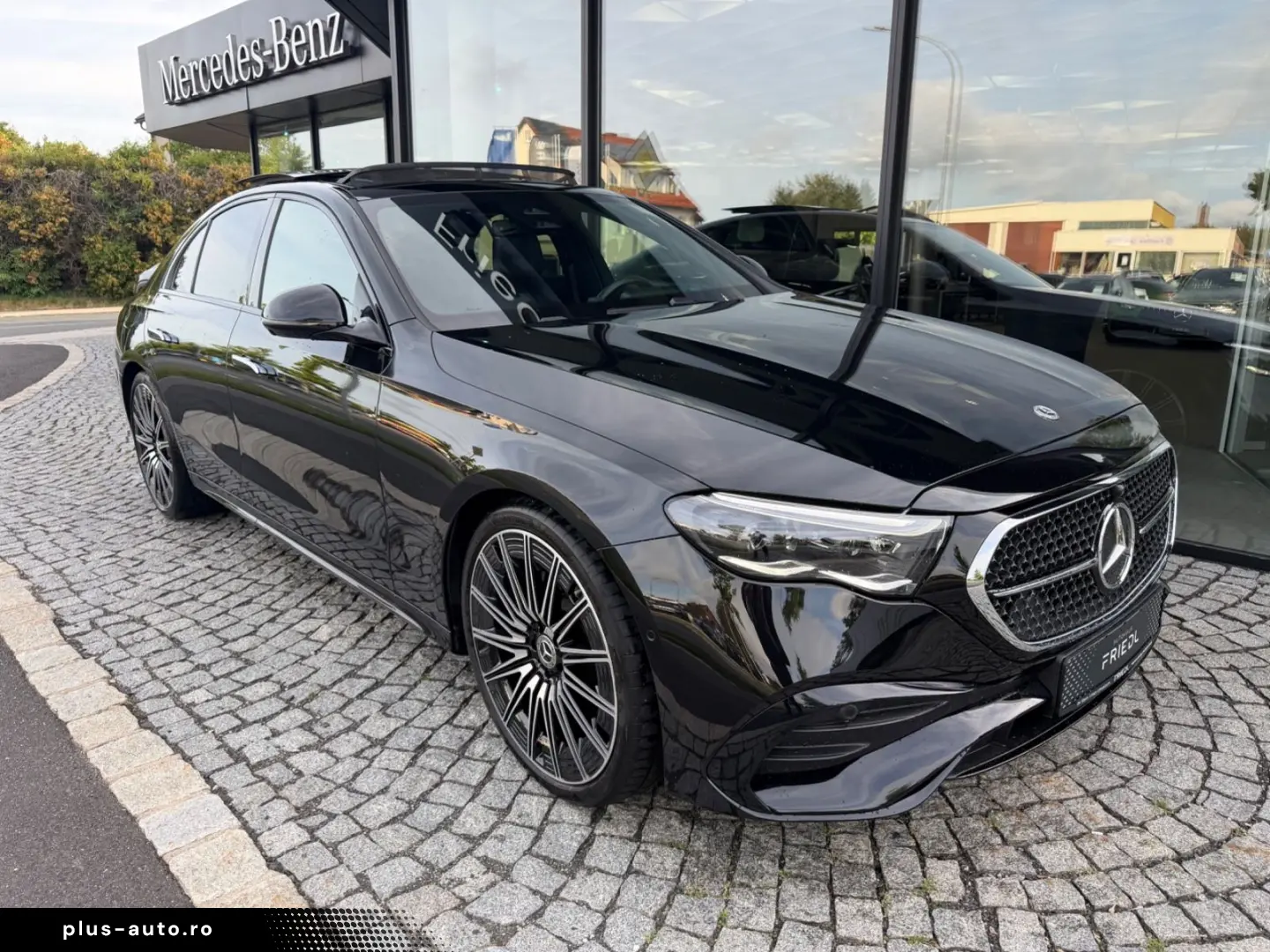 MERCEDES-BENZ E 220d AMG  NAPPA  SUPER  PANO  Head-up  STH.