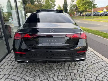 MERCEDES-BENZ E 220d AMG  NAPPA  SUPER  PANO  Head-up  STH.