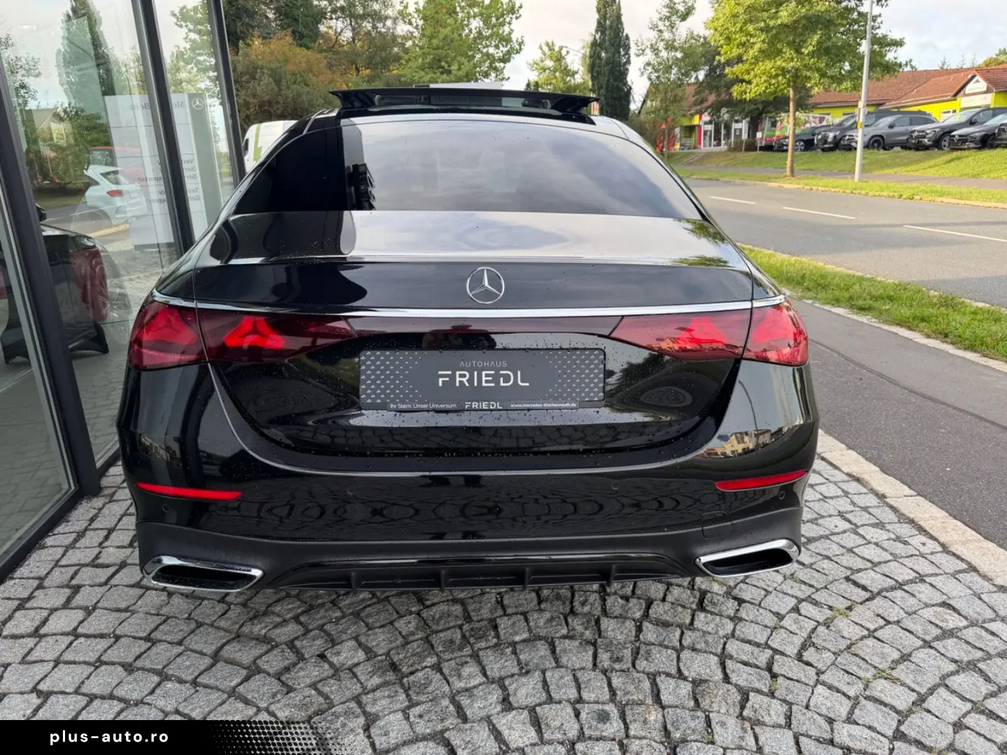MERCEDES-BENZ E 220d AMG  NAPPA  SUPER  PANO  Head-up  STH.