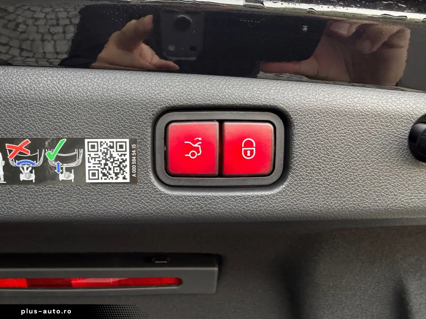MERCEDES-BENZ E 220d AMG  NAPPA  SUPER  PANO  Head-up  STH.