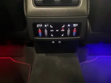 Audi Q7 SUV TDI quattro 220 kW tiptronic