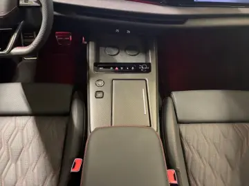 Audi Q7 SUV TDI quattro 220 kW tiptronic