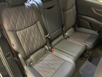 Audi Q7 SUV TDI quattro 220 kW tiptronic