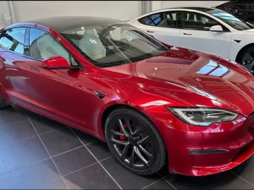 TESLA Model S S Plaid Enhanced Ultra Red