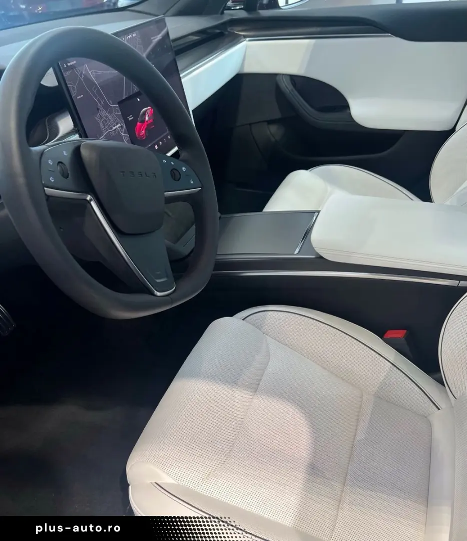 TESLA Model S S Plaid Enhanced Ultra Red