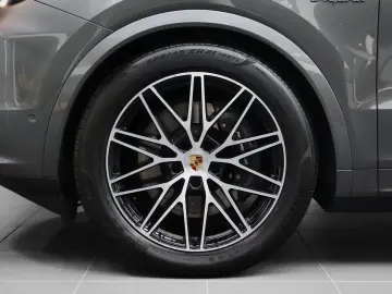 Porsche Cayenne E-Hybrid Luft;Pano;Massage;Sport-