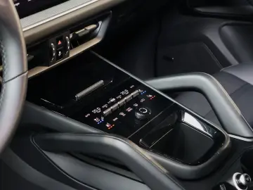 Porsche Cayenne E-Hybrid Luft;Pano;Massage;Sport-
