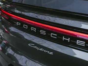 Porsche Cayenne Coupe E-Hybrid