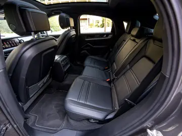 Porsche Cayenne Coupe E-Hybrid