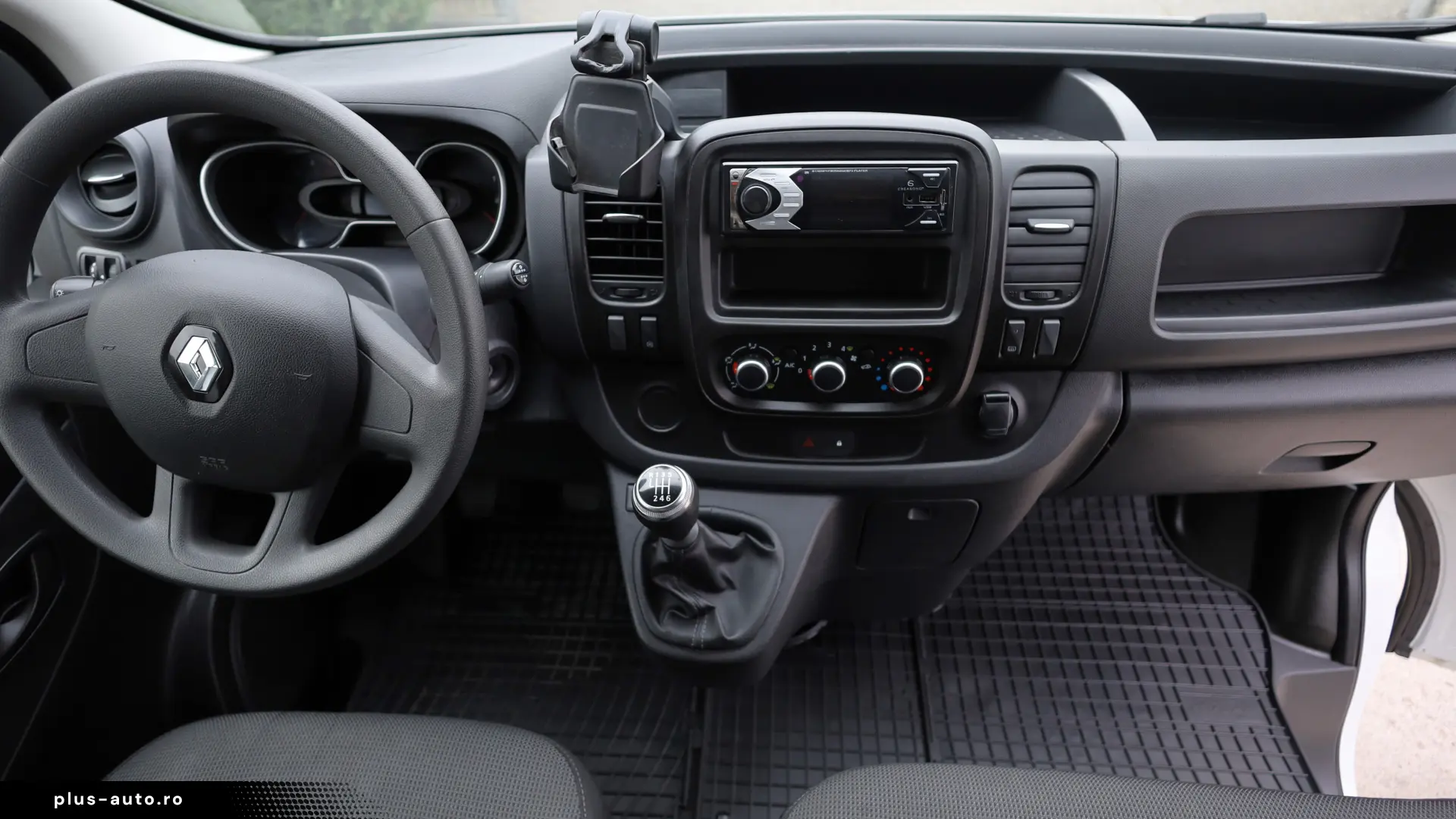 Renault Trafic L2H1 2.0D 120CP