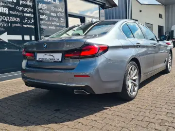 BMW 530e Luxury Line- AHK - eGlas-SD - CAM - 8 x ALU