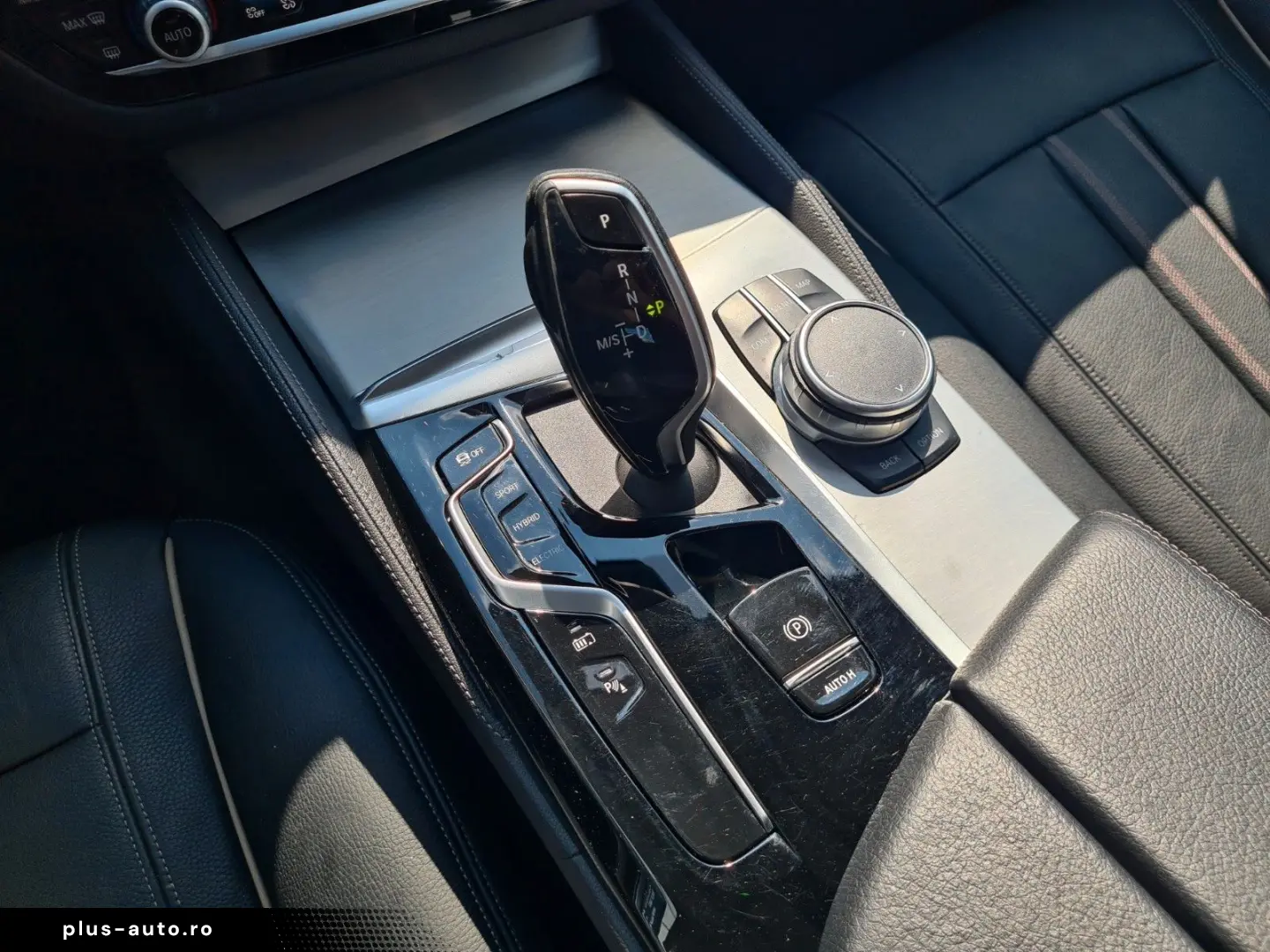 BMW 530e Luxury Line- AHK - eGlas-SD - CAM - 8 x ALU