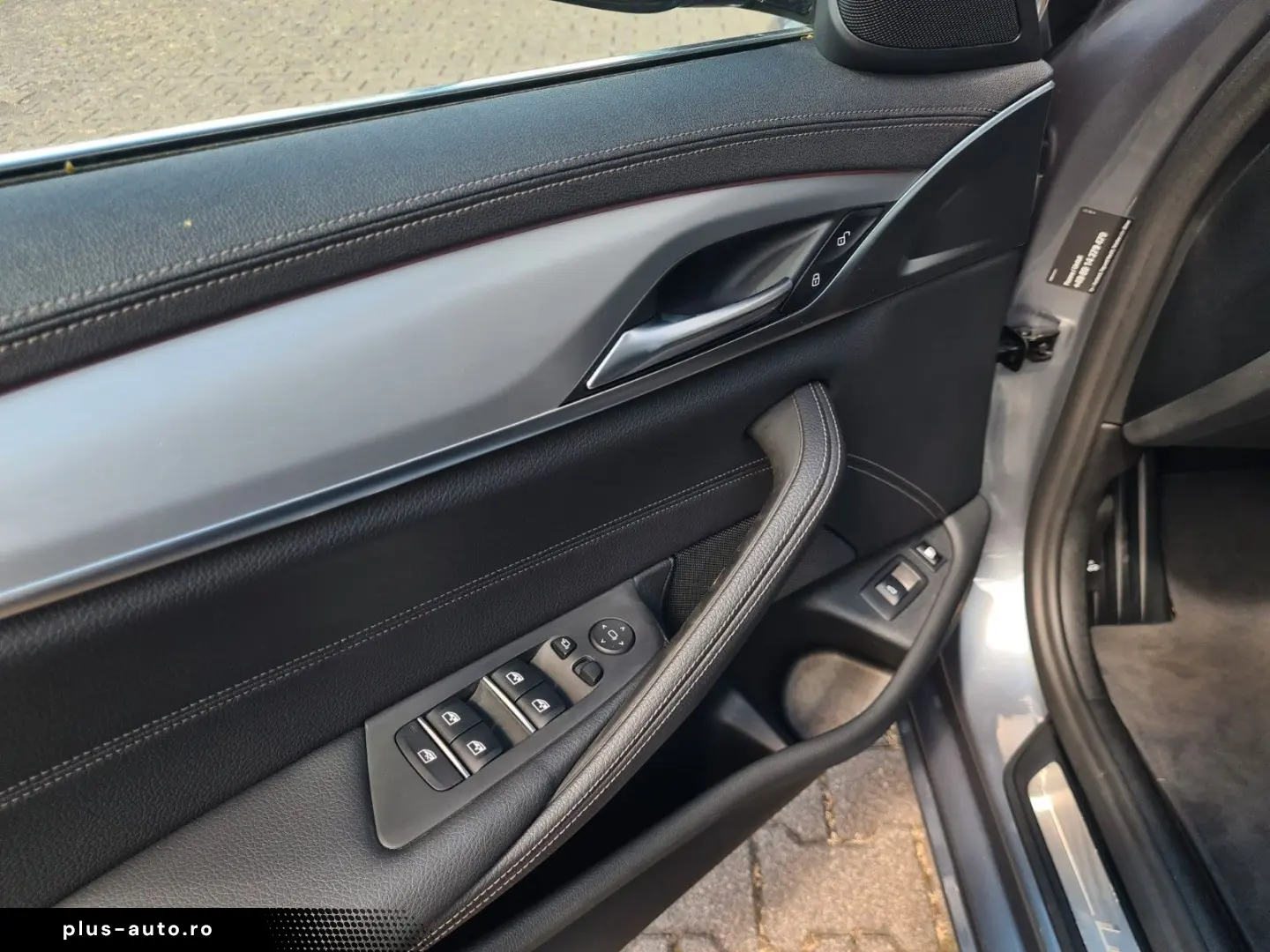 BMW 530e Luxury Line- AHK - eGlas-SD - CAM - 8 x ALU