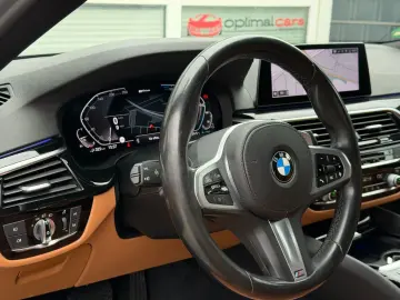 BMW 530 e xDrive Sport Line VOLLEDER SOFT-CLOSE LED