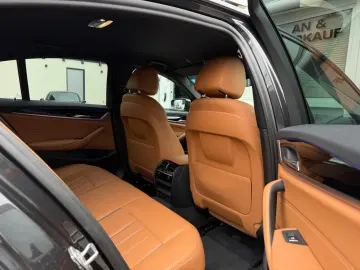 BMW 530 e xDrive Sport Line VOLLEDER SOFT-CLOSE LED