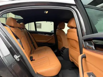 BMW 530 e xDrive Sport Line VOLLEDER SOFT-CLOSE LED
