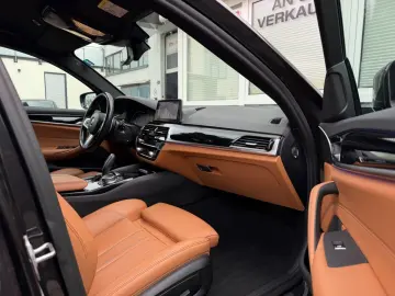 BMW 530 e xDrive Sport Line VOLLEDER SOFT-CLOSE LED