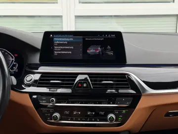 BMW 530 e xDrive Sport Line VOLLEDER SOFT-CLOSE LED