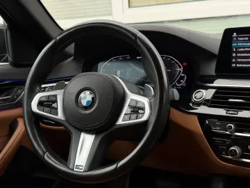 BMW 530 e xDrive Sport Line VOLLEDER SOFT-CLOSE LED