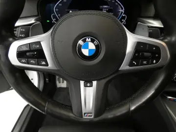 BMW 530 e xDrive M Sportpaket iPerformance HUD HiFi