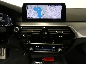 BMW 530 e xDrive M Sportpaket iPerformance HUD HiFi