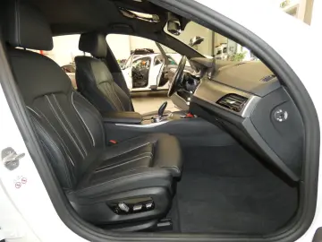 BMW 530 e xDrive M Sportpaket iPerformance HUD HiFi