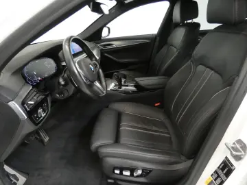 BMW 530 e xDrive M Sportpaket iPerformance HUD HiFi