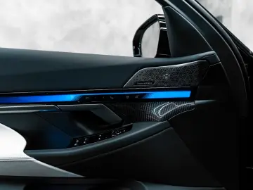 BMW M5 Limousine  360