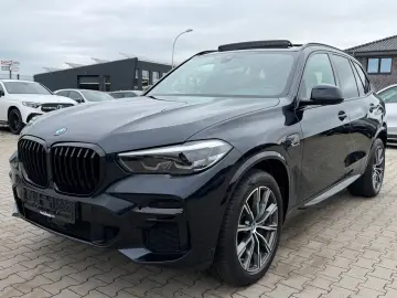 BMW X5 xDrive 45e MSport   Skylounge   Soft close
